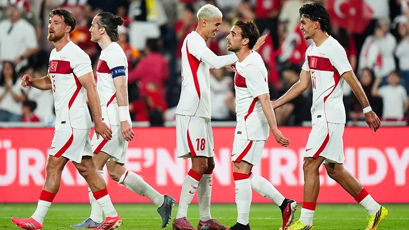 İlk maça geri sayım başladı, A Milli Takım sahaya çıkıyor. Montella'dan sürpriz tercih
