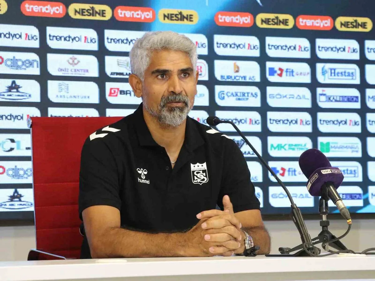 Sivasspor Teknik Direktörü İyimser