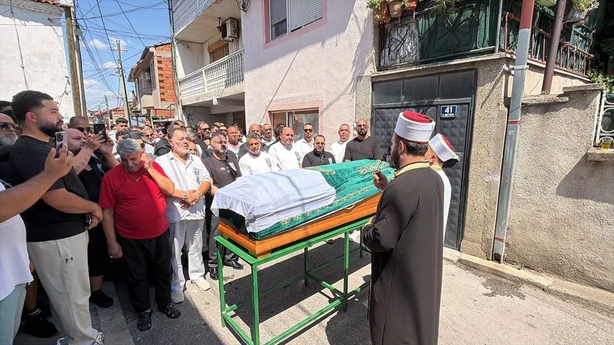 Cansever Son Yolculuğuna Uğurlandı