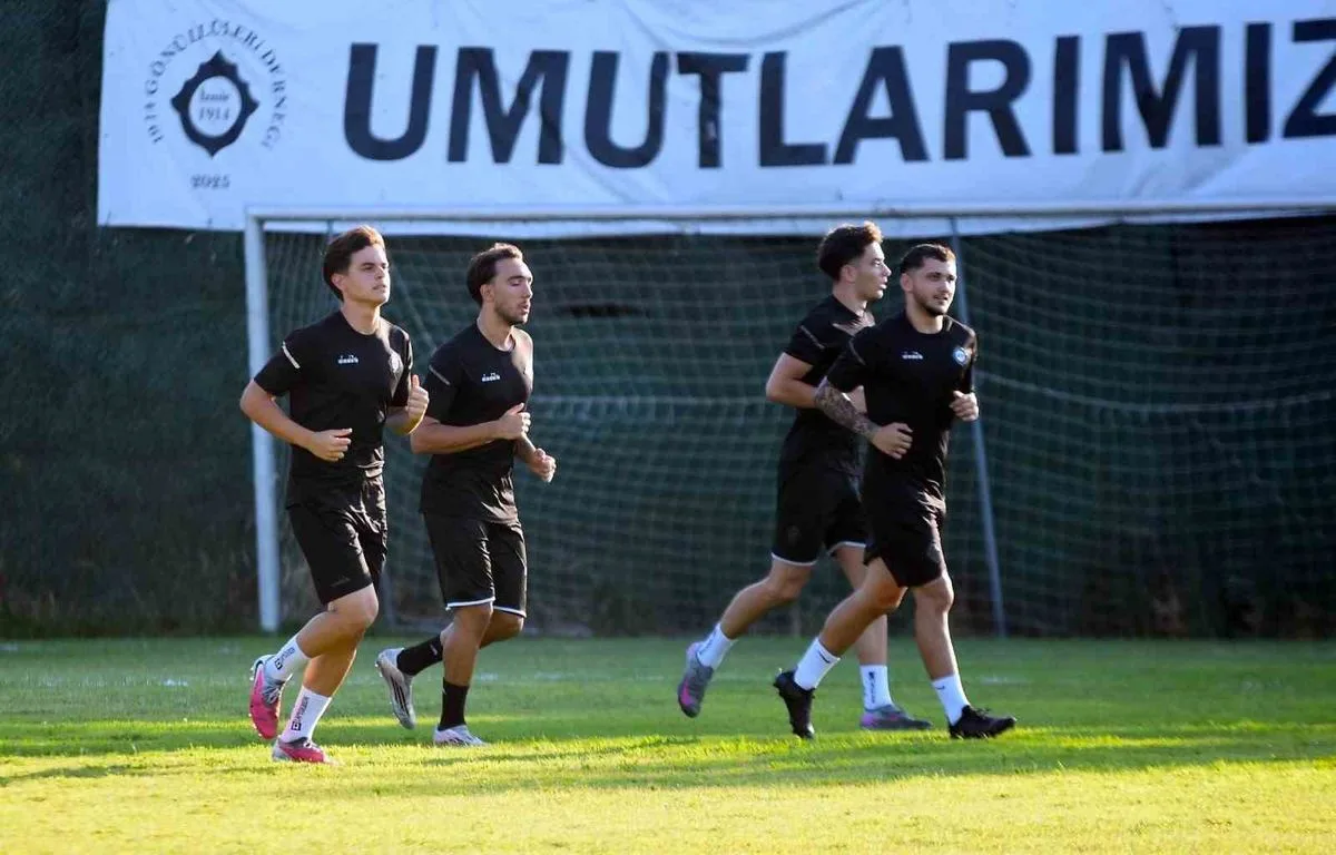 Altay'da 17 Oyuncu Eksik, Yeni Sezona Hazırlık Sürüyor